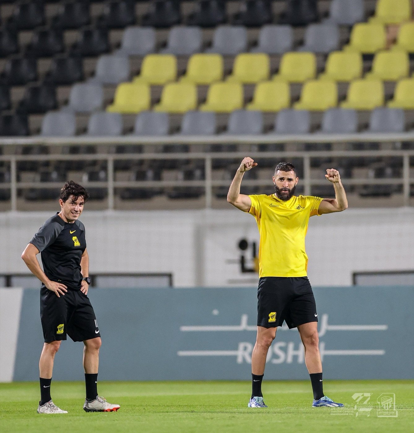 Iván López Martínez con Karim Benzema en el Al-Ittihad FC
